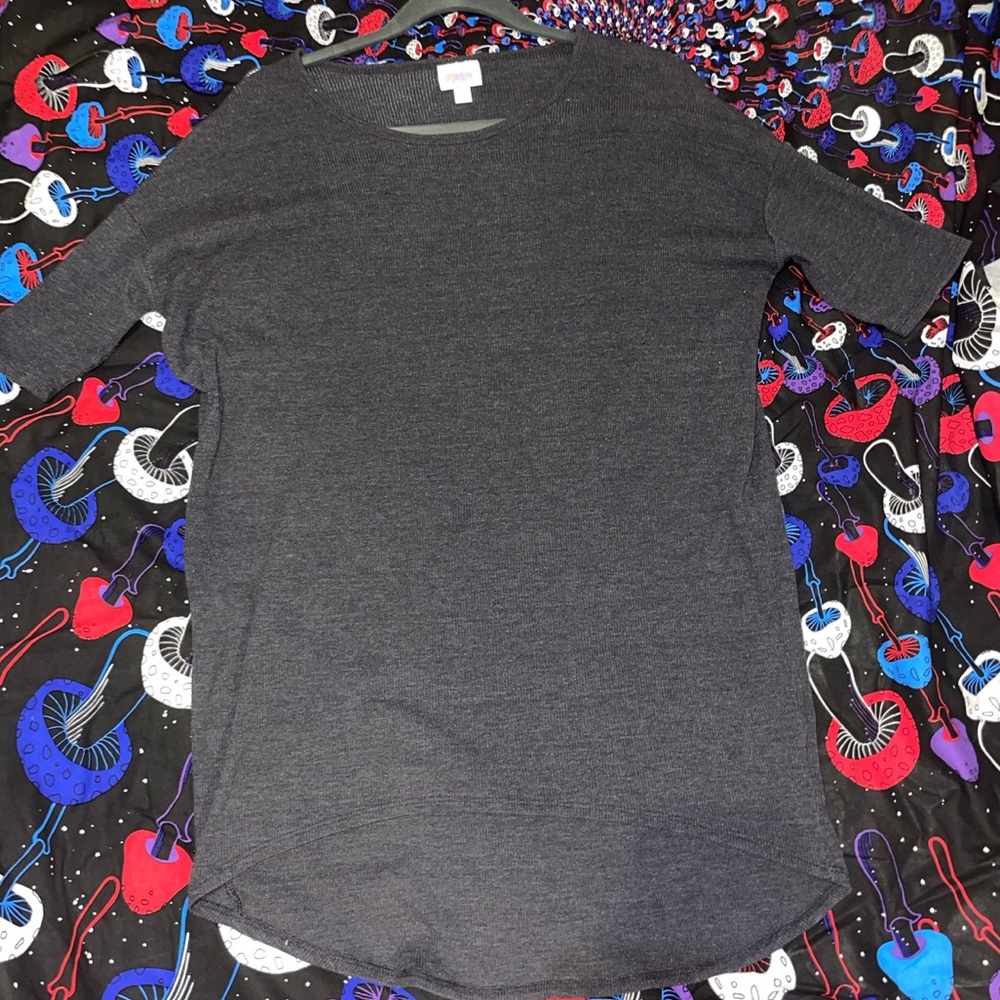 Oversized quarter sleeve tee!